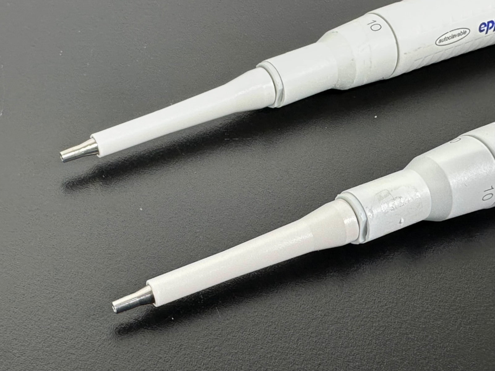 Lot of 2 Eppendorf Reference Adjustable Pipettes 0.5 10uL Germany6