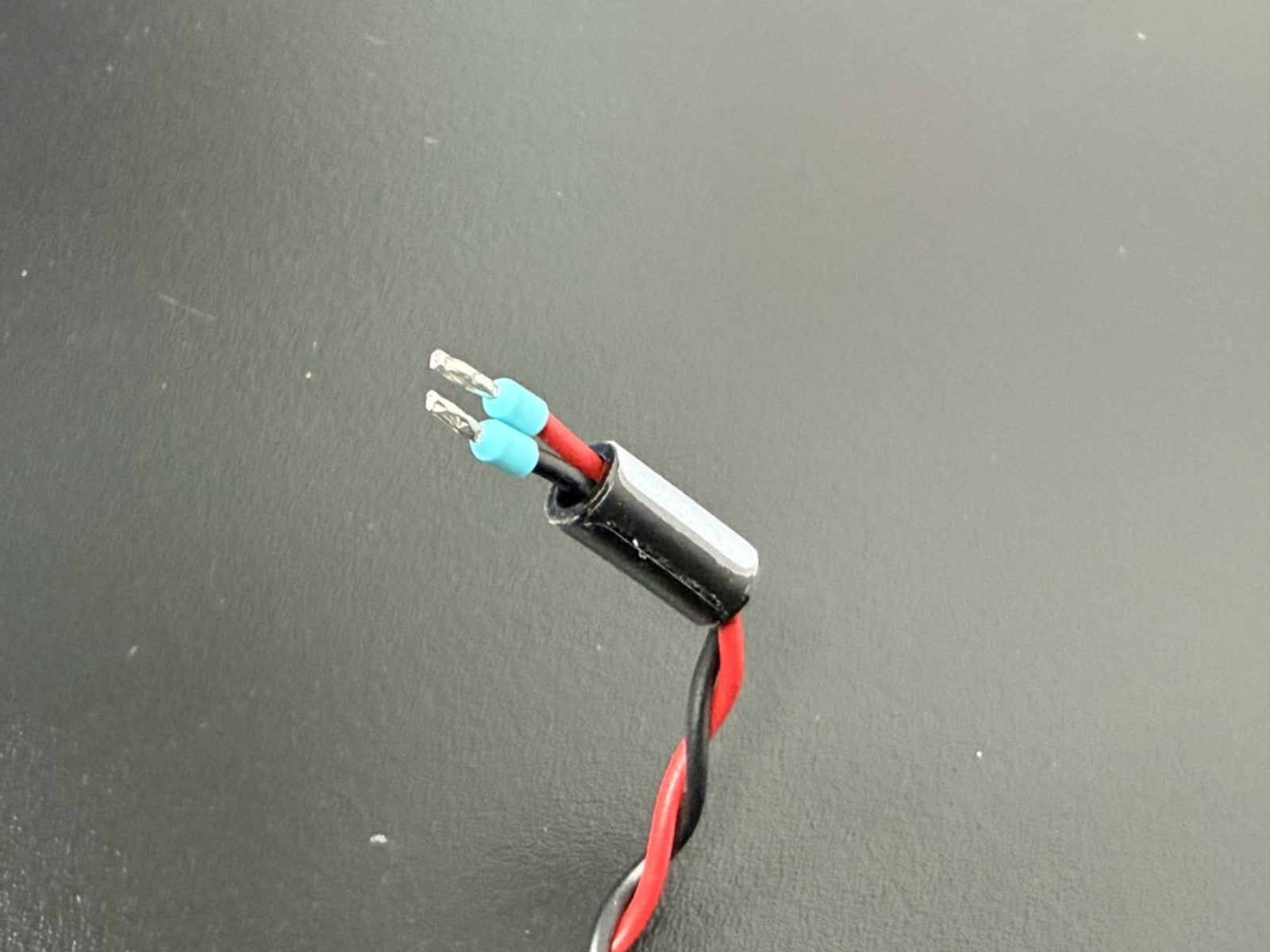 SMC SYT4 5GZ Solenoid Valve 24VDC Max 0.7MPa w/ Pigtail Cable3