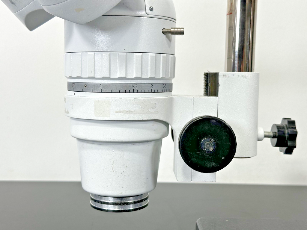 Trinocular Stereo Zoom Microscope 10X/22 Eyepieces with Boom Stand Used Untested5