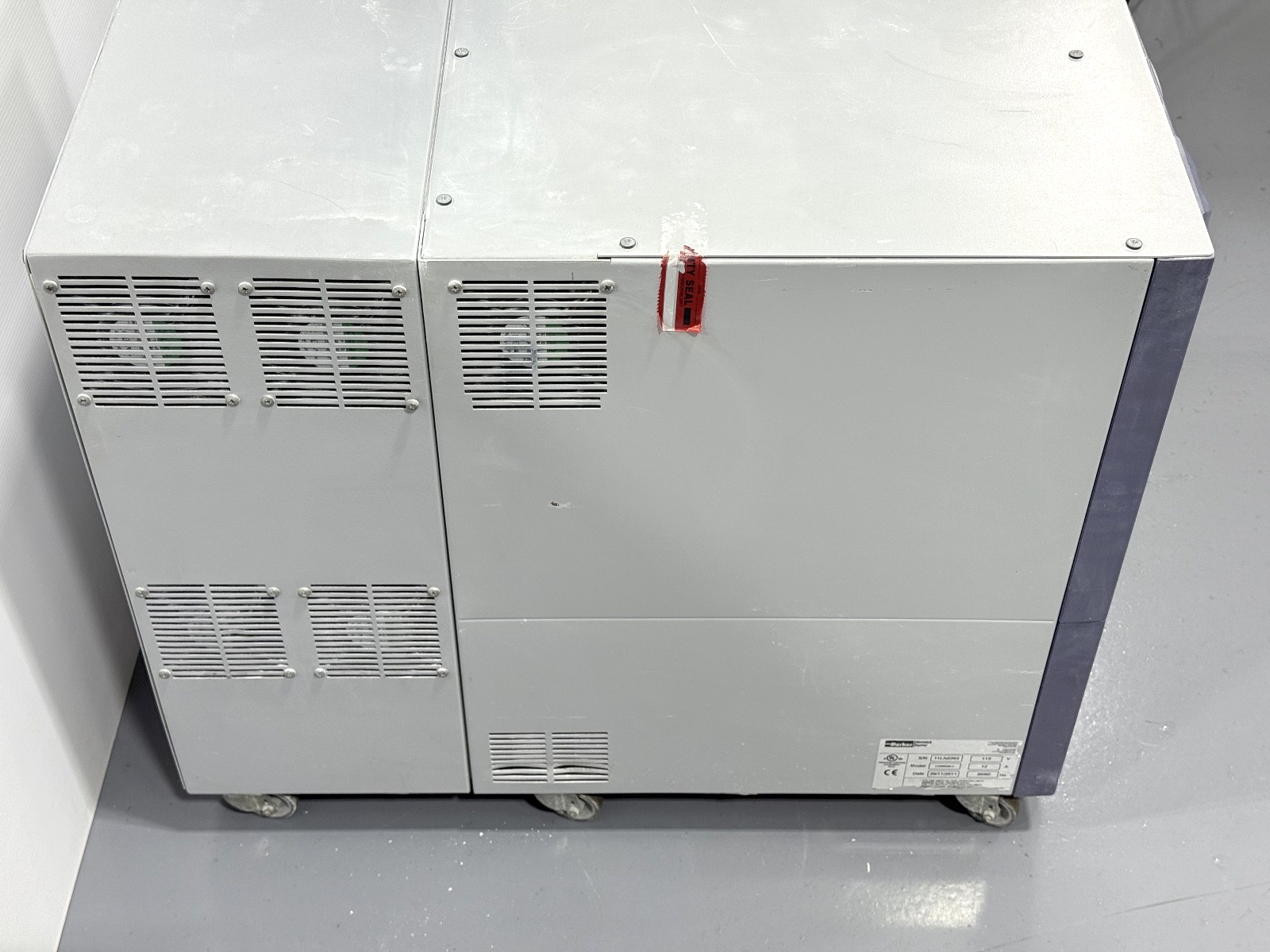 PARKER DOMINICK HUNTER NITROGEN GAS GENERATOR 30 LPM LC/MS, MODEL LCMS30 12