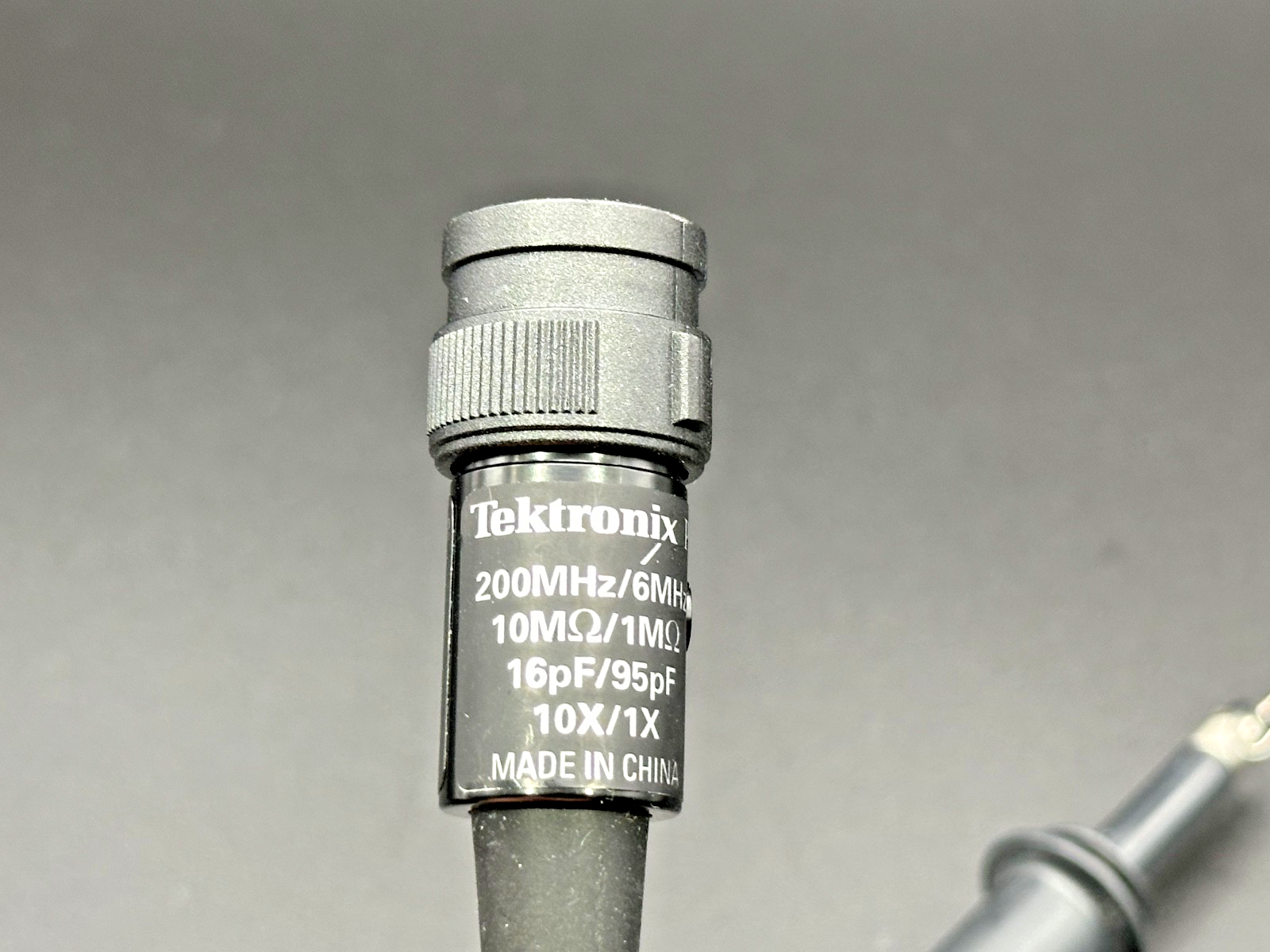 Tektronix P2220 200MHz 1X/10X Passive Oscilloscope Voltage Probe2