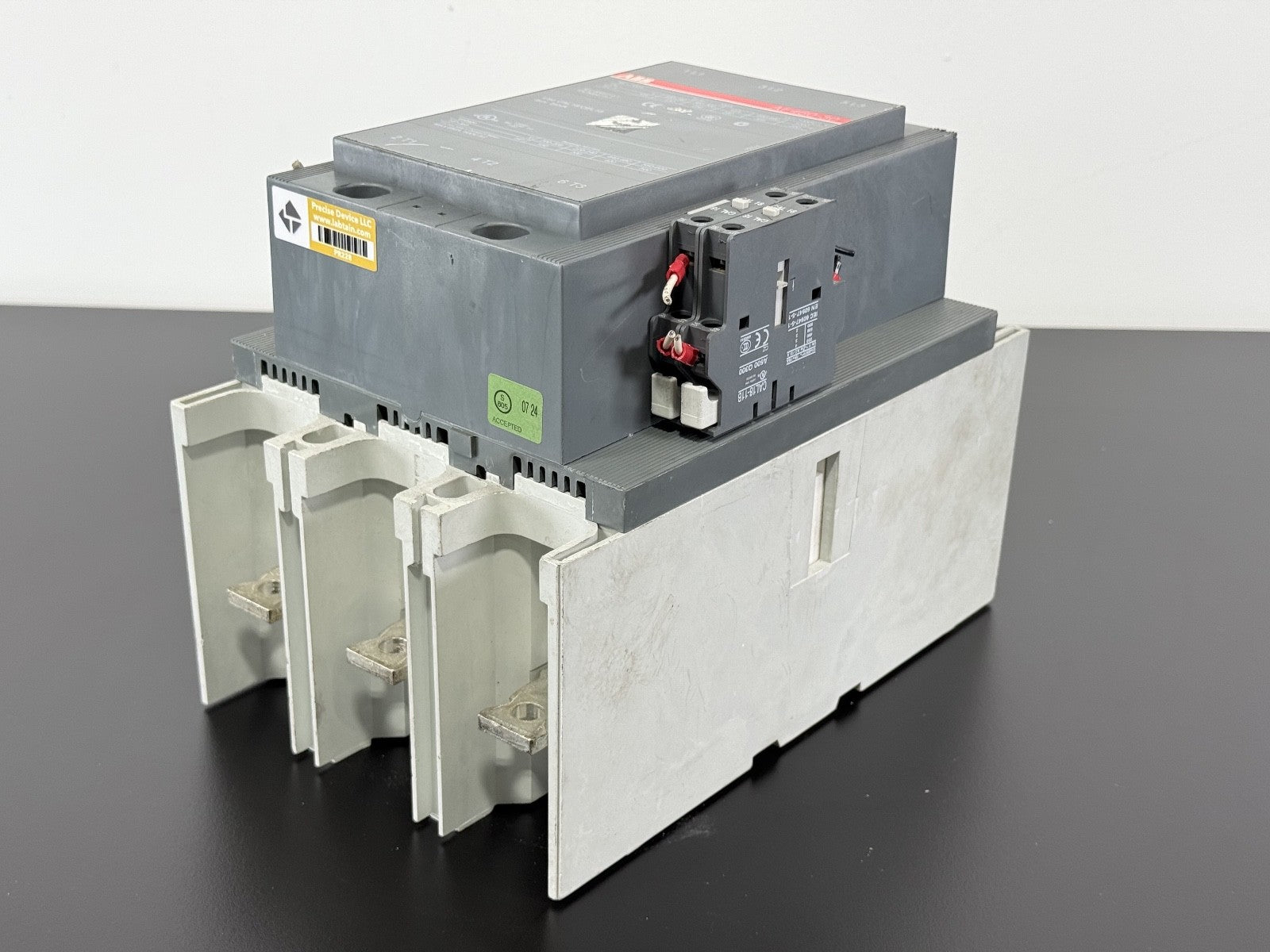 ABB 3 Pole Contactor AF460 30 1000V 650A 500HP, 100 250 Volt AC/DC Coil3