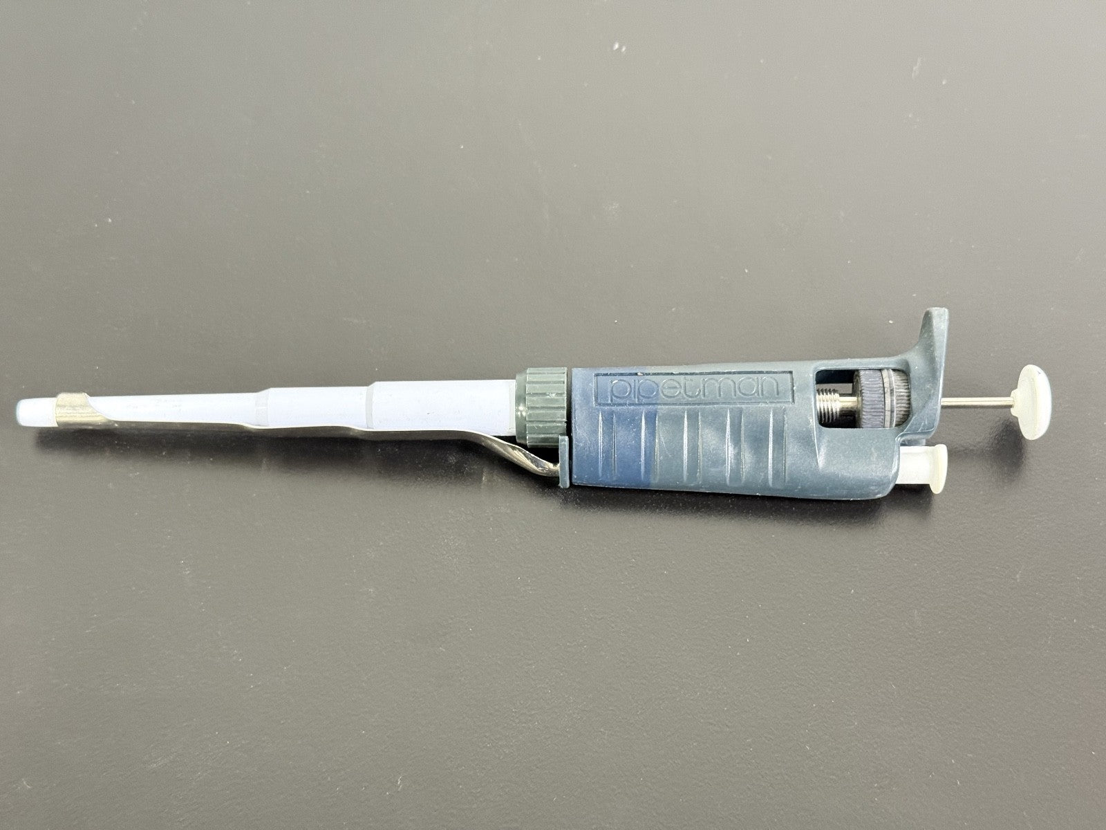 Gilson Pipetman P1000 Single Channel Pipette 100 1000 uL3