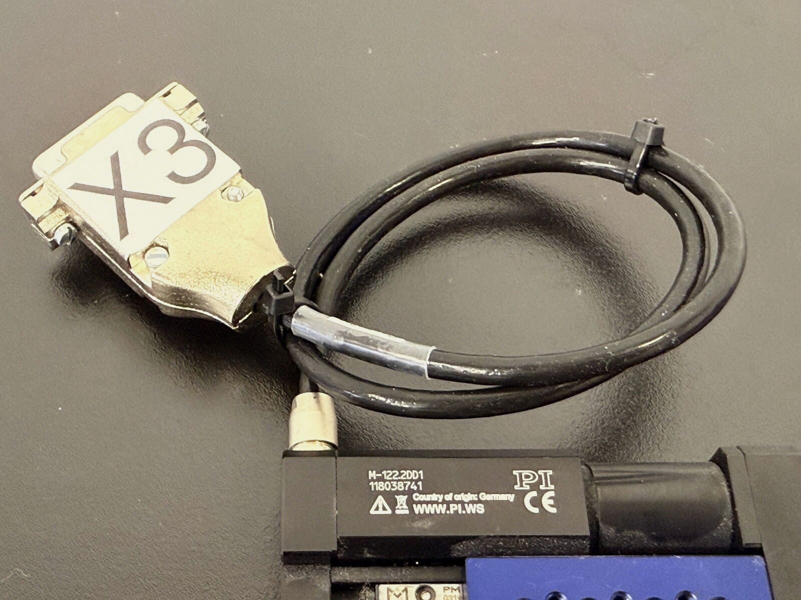 Physik Instrumente M 122.2DD1 Microtranslation Stage2