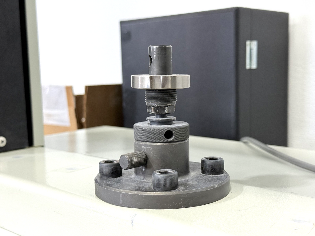 SHIMADZU AGS J 10kN Universal Testing Machine Tensiometer W/ Software & Accessor7
