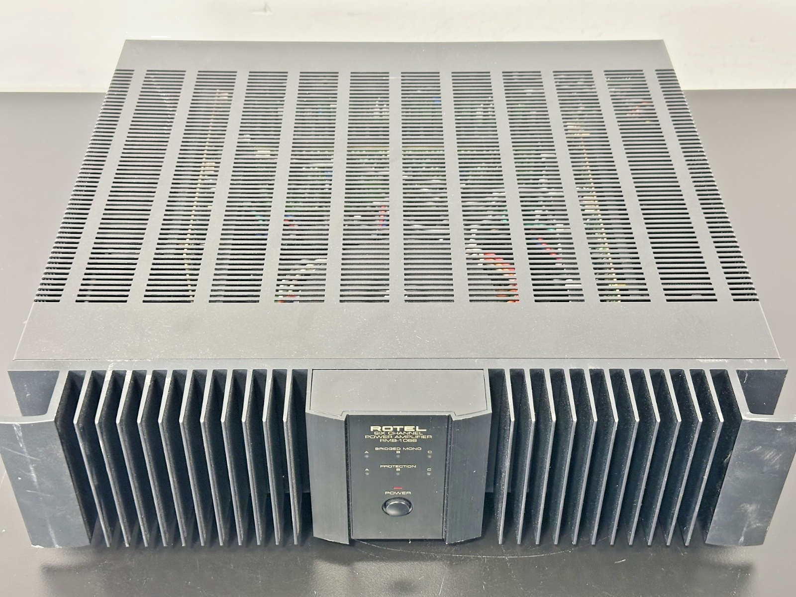 Rotel RMB 1066 Six Channel Class A/B Power Amplifier 60W Per Channel Working3