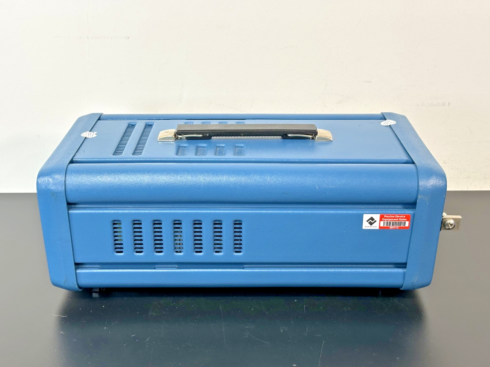 ACDC Electronics EL750B 750W 55V 150A DC Electronic Load Tester Working5