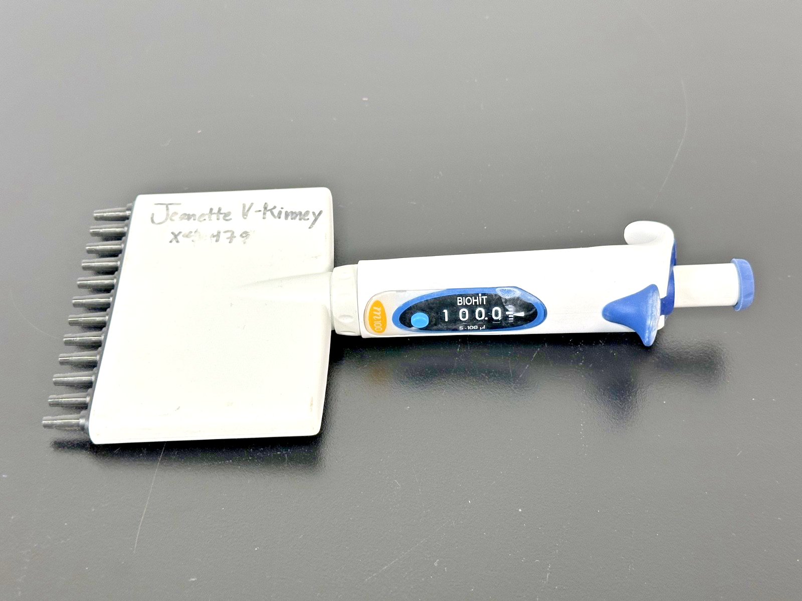 Biohit m100 12 Channel 5 100uL Adjustable Multichannel Pipette0