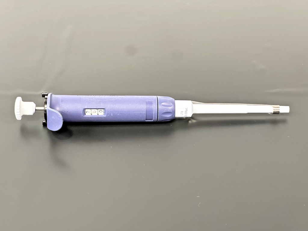 Rainin L 200 Adjustable Micropipette 20 200µL Pipette Manual1