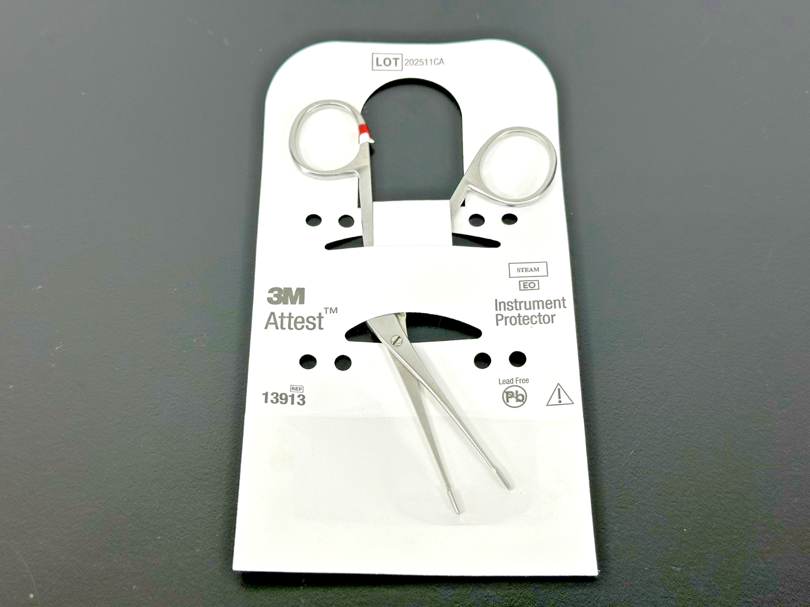 3M Attest 13913 Instrument Protector with Surgical Scissors & Forceps0