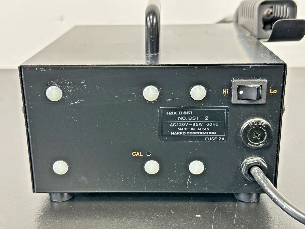 Hakko 851 2 SMD Hot Air Rework Station with 851 Handpiece Working2