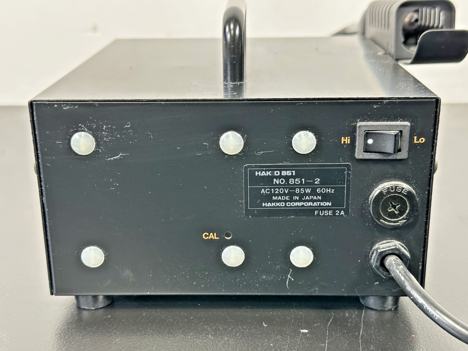 Hakko 851 2 SMD Hot Air Rework Station with 851 Handpiece Working2