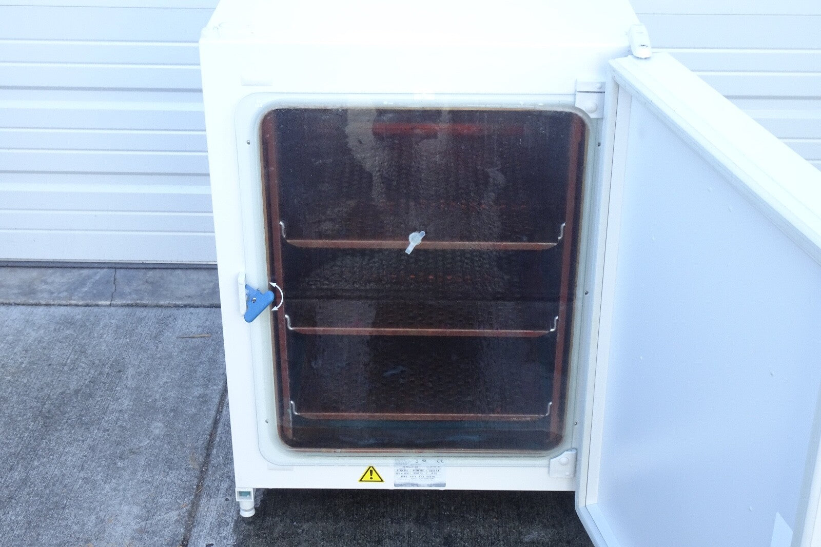 Thermo Scientific HERAcell 150i C02 Incubator4