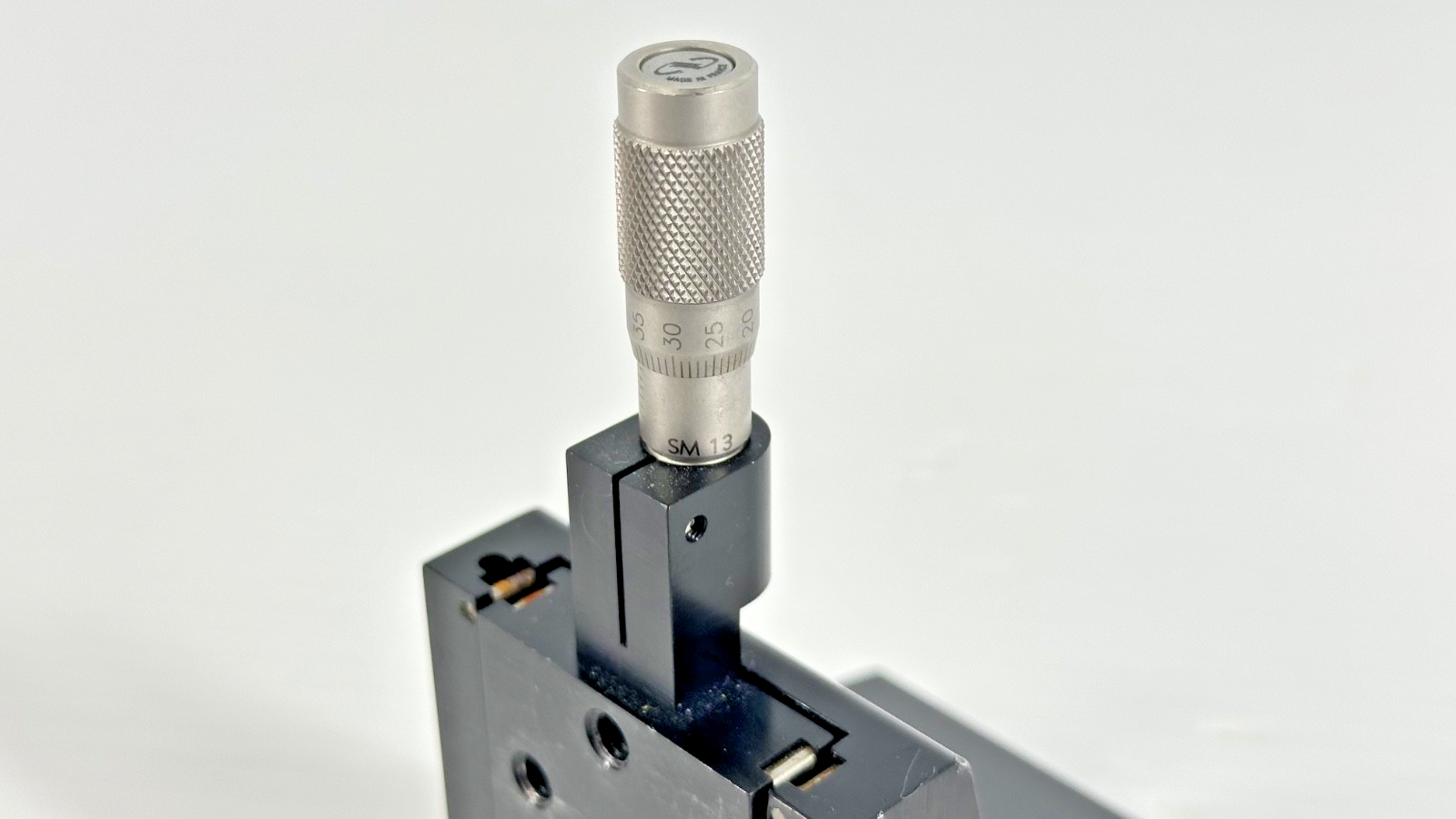 Newport M 460A Series Linear Translation Stage w/ SM 13 Micrometer5