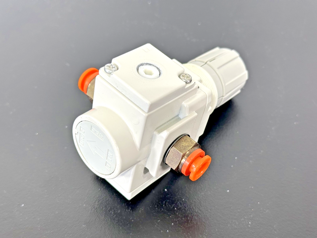 SMC AR20K F02 1 B Pneumatic Air Pressure Regulator 0.02 0.2MPa No Gauge1