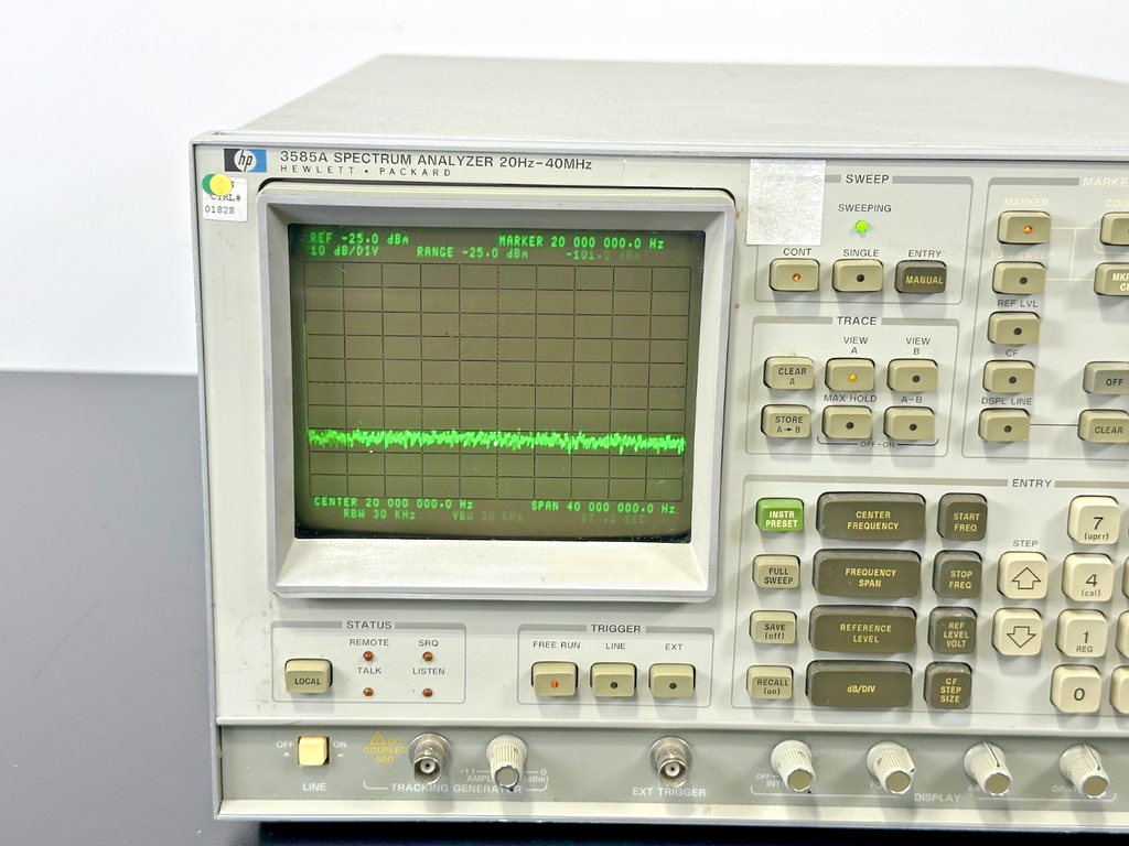 Hewlett Packard 3585A Spectrum Analyzer 20Hz 40MHz Powers On1