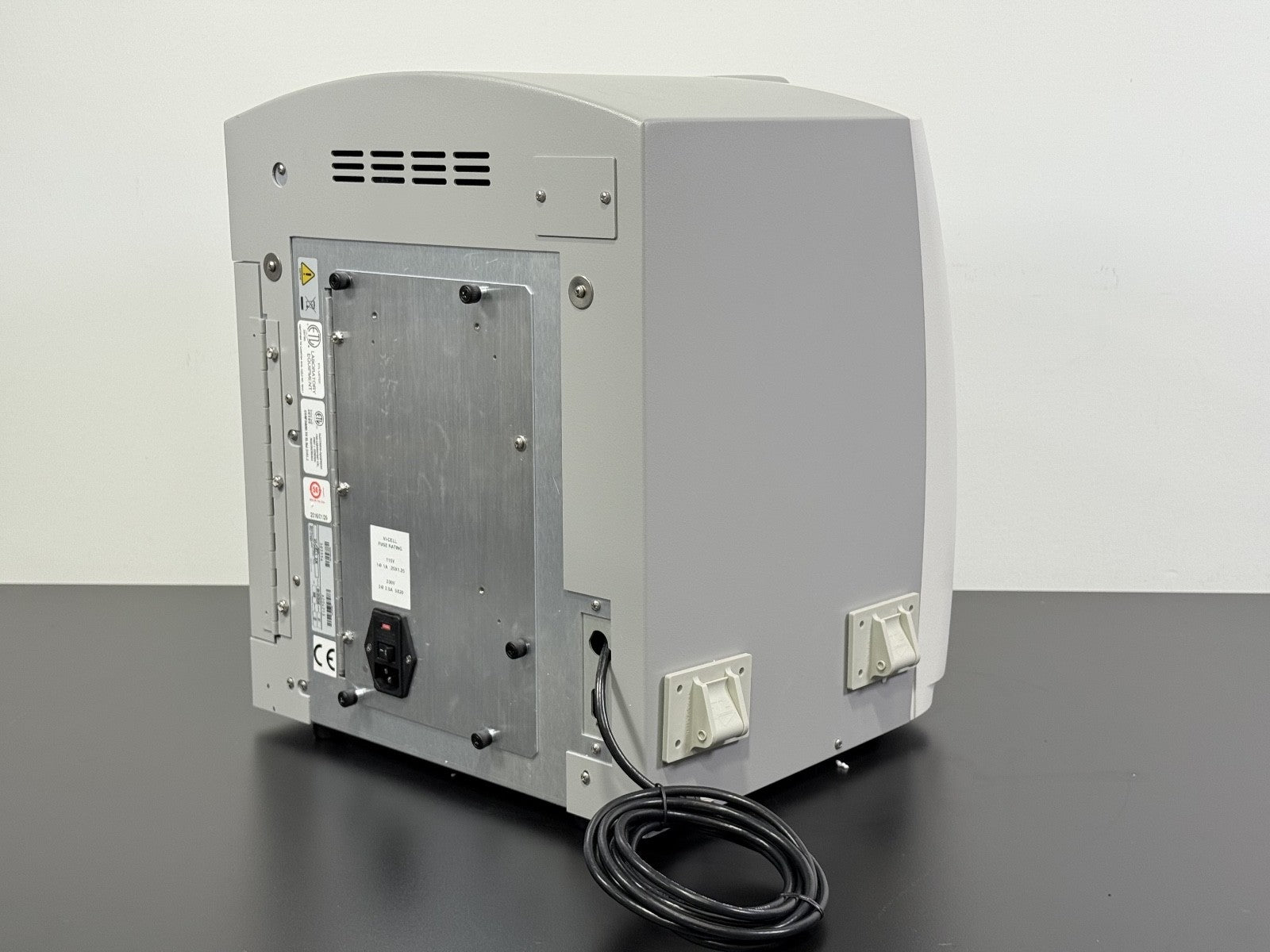 Beckman Coulter Vi CELL XR Cell Viability Analyzer (Unable to fully test)6