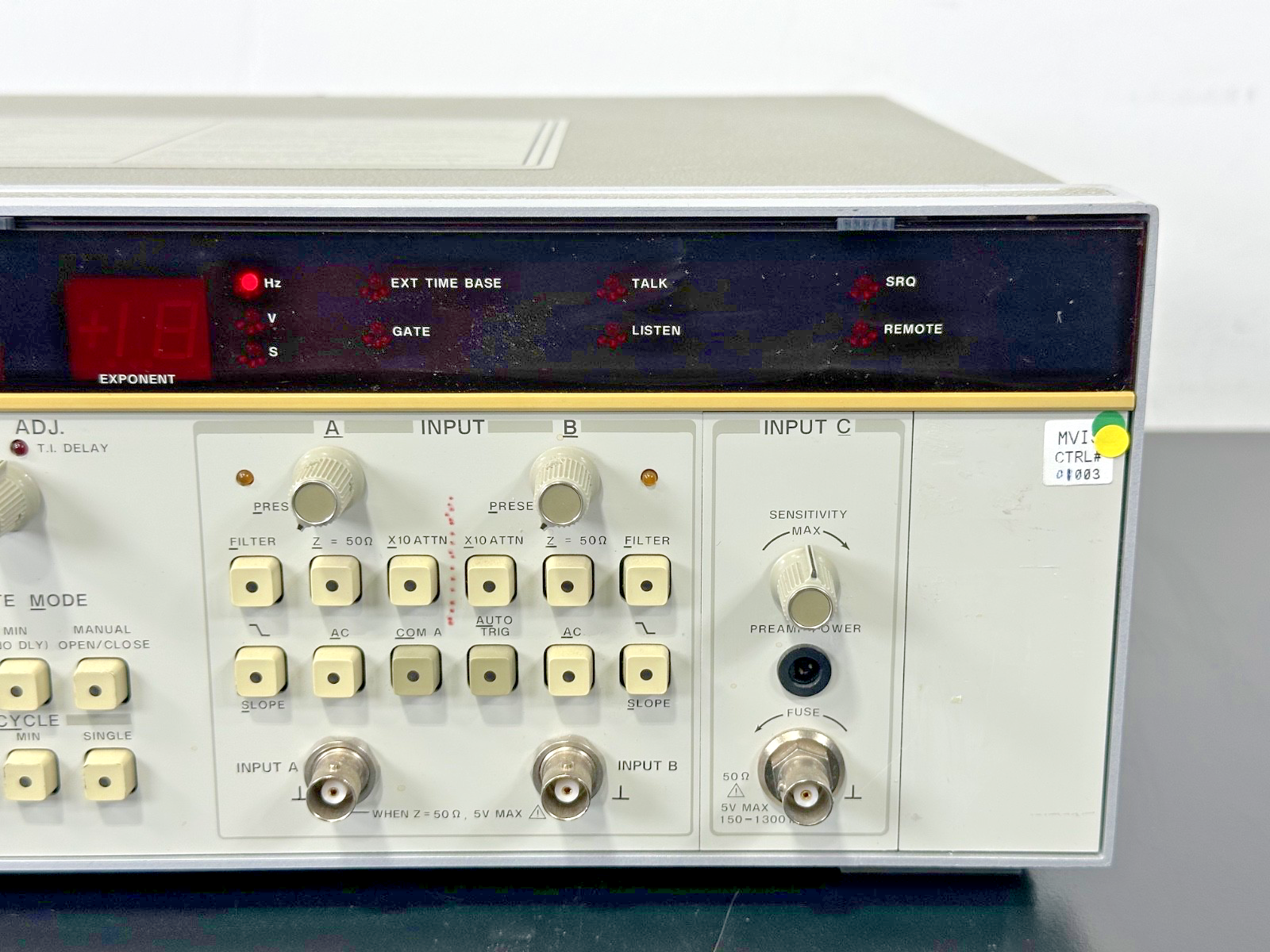 HP 5335A Universal Counter 200MHz Option 040 1.3GHz Powers On Working2
