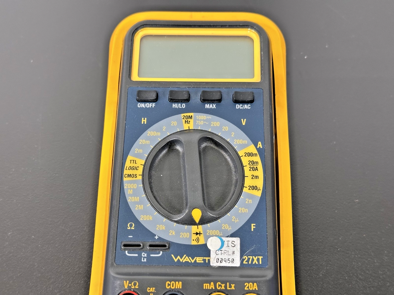 Wavetek Meterman 27XT Digital Multimeter with Fluke Protective Holster Used1