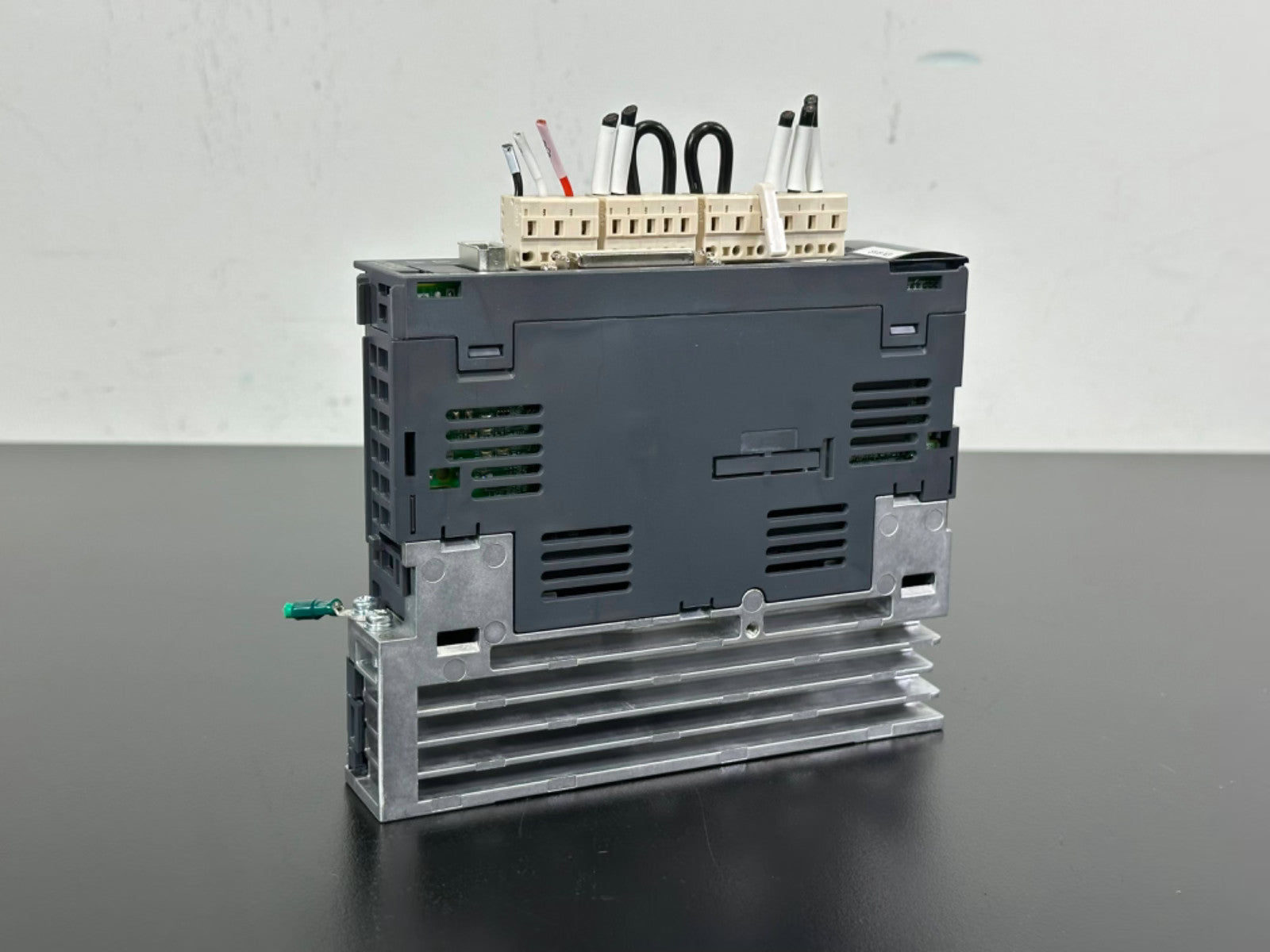 Mitsubishi Electric MR J3 10A RX035T031 Servo Drive Amplifier 100W MR J33