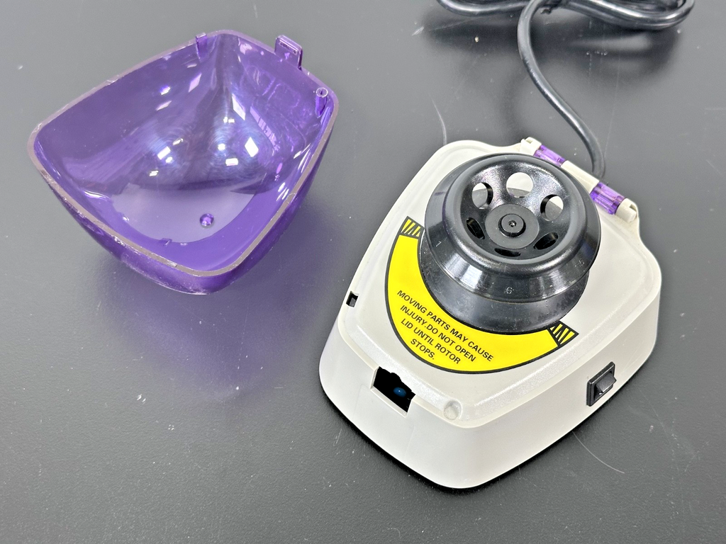 BioExpress C 1301 PC Mini Centrifuge Laboratory Centrifuge 10W Used Has Cracks1