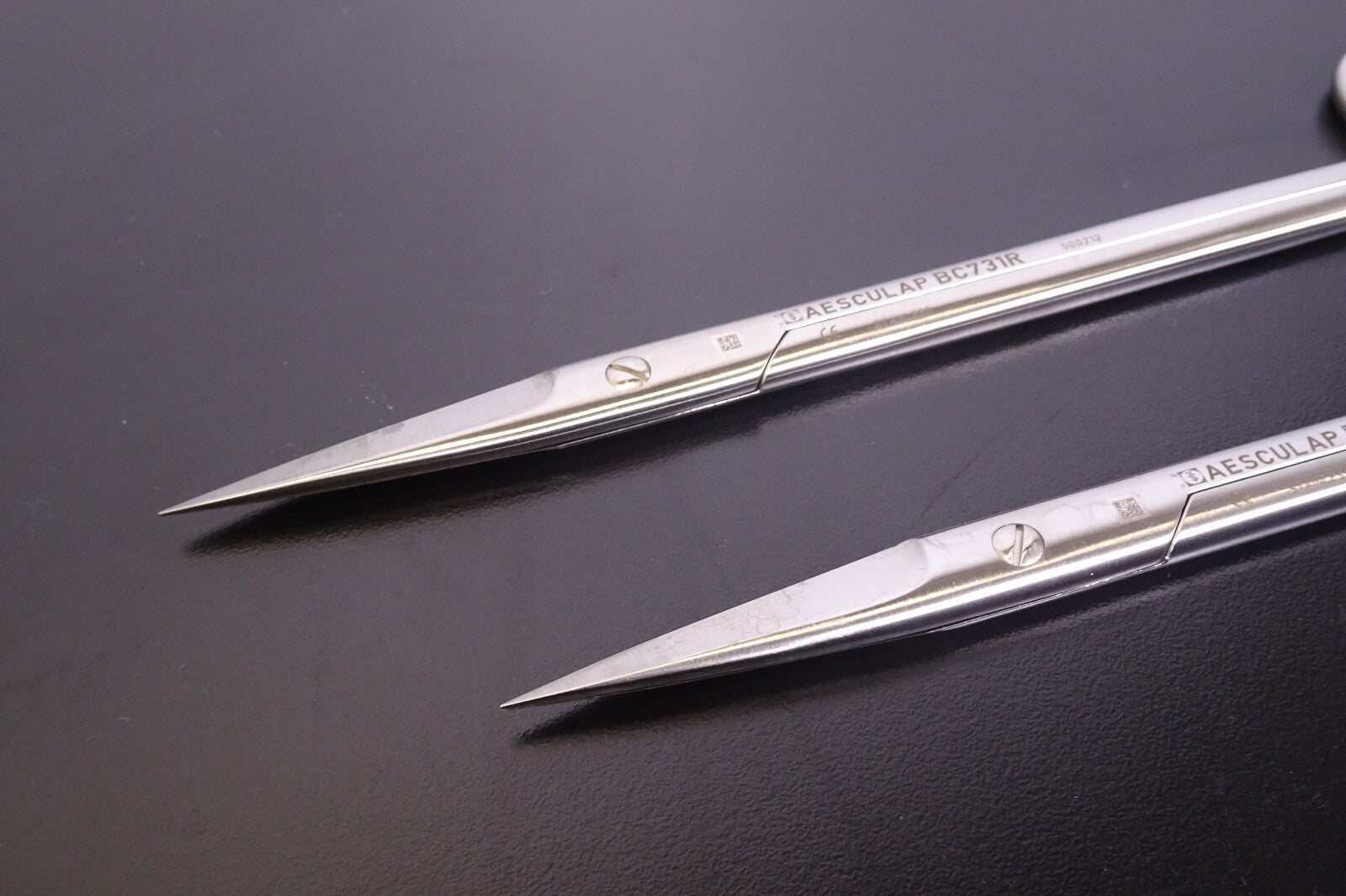 x2) Aesculap BC721R Surgical Scissors2