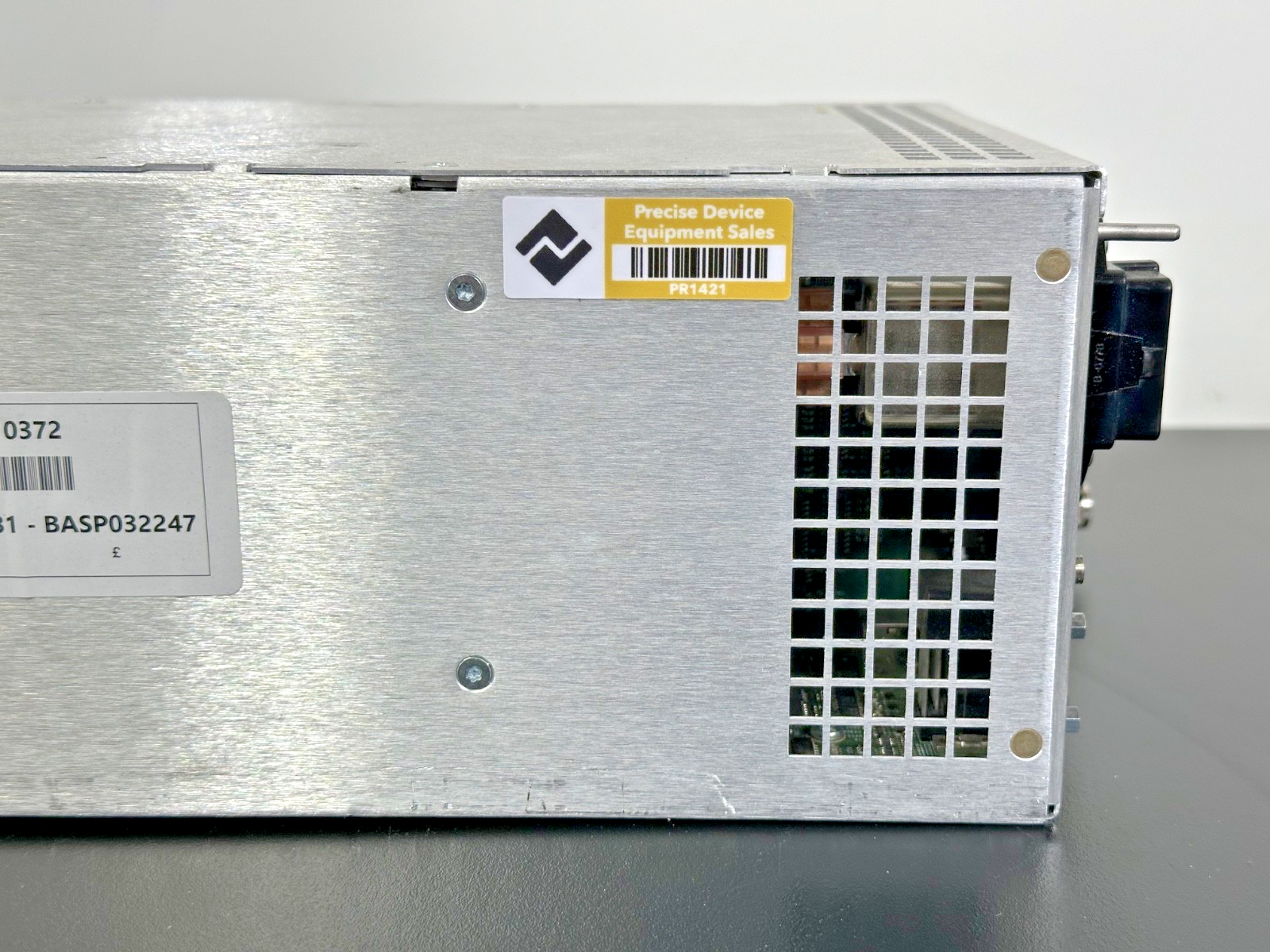 Tektronix WFM 8200 Waveform Monitor SDI Video Audio Analyzer WFM82004