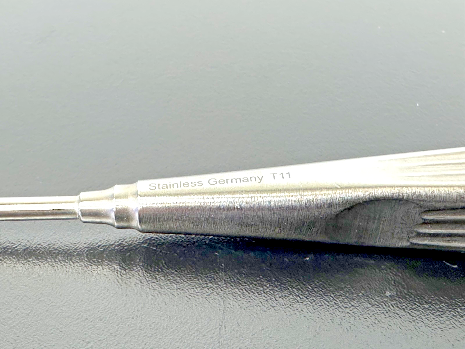 Aesculap MD611 18GA Stainless Steel Curved Cannula Instrument4