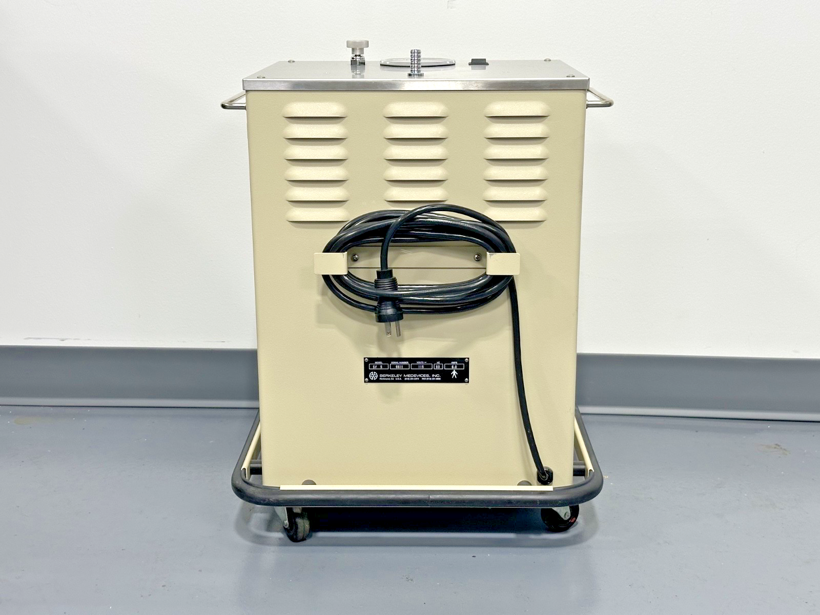 Berkeley Medevices SyneVac SV 5 Vacuum Aspirator 115V Used Tested Working2
