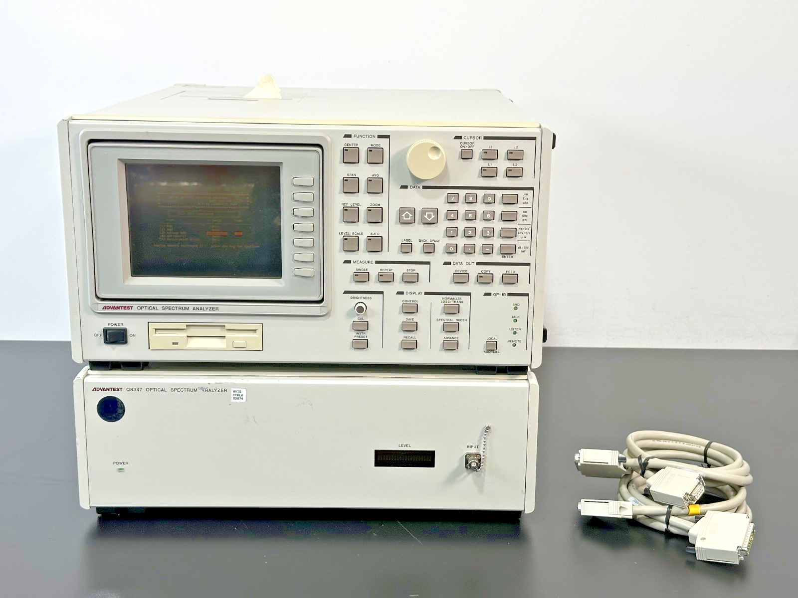 Advantest Q8347 Optical Spectrum Analyzer 350–1750nm 2 Piece System Working0