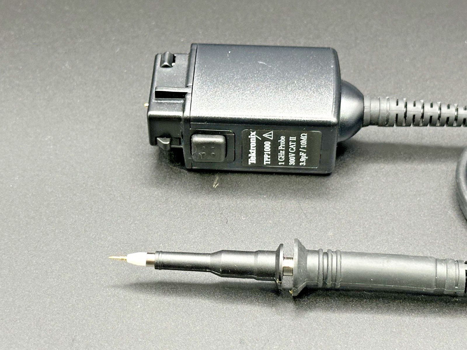 Tektronix TPP1000 1GHz 10X Passive Oscilloscope Probe 300V CAT II1