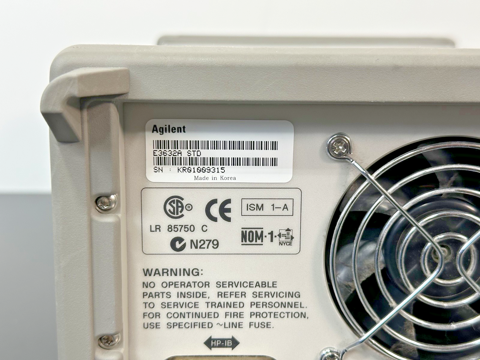 Agilent E3632A 120W Programmable DC Power Supply 15V 7A 30V 4A Working4