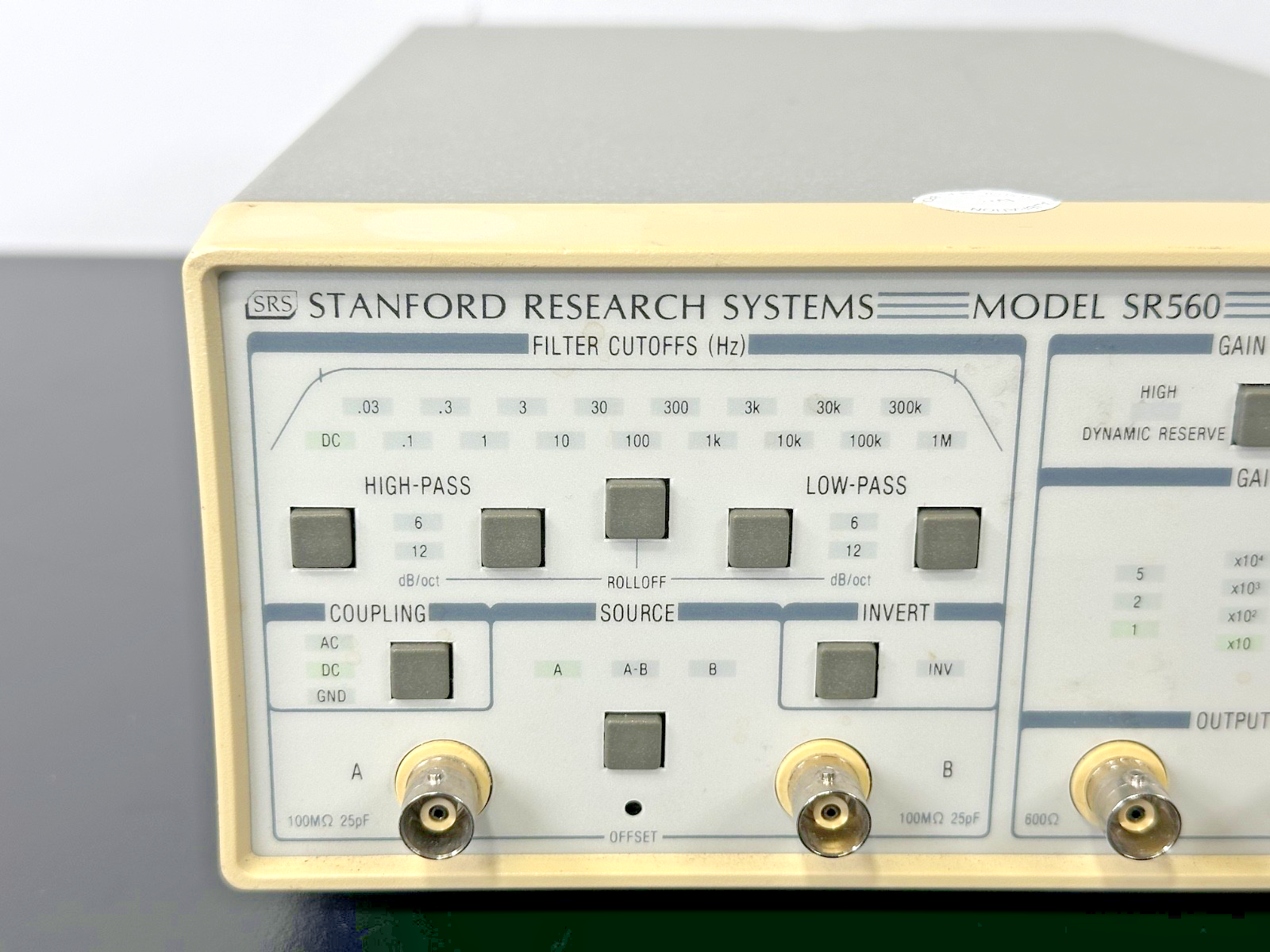 Stanford Research Systems SR560 Low Noise Voltage Preamplifier1