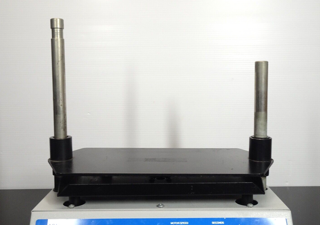 VWR Analog 58816 115 Multi Tube Vortexer1