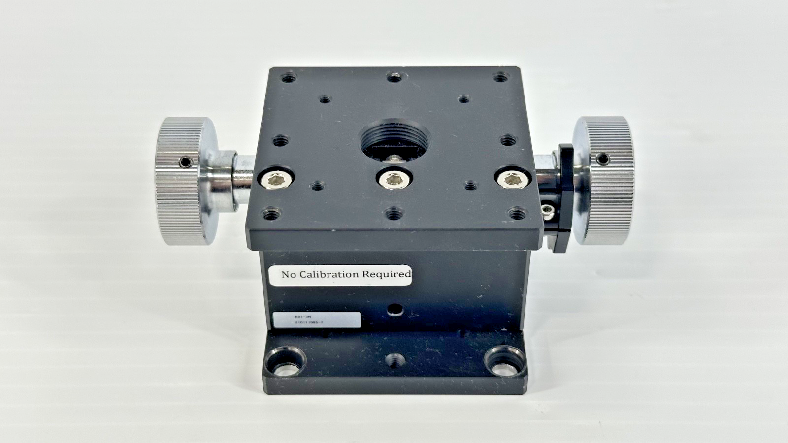 Suruga Seiki B07 3N Manual Horizontal Z Axis Dovetail Stage 60x60mm0
