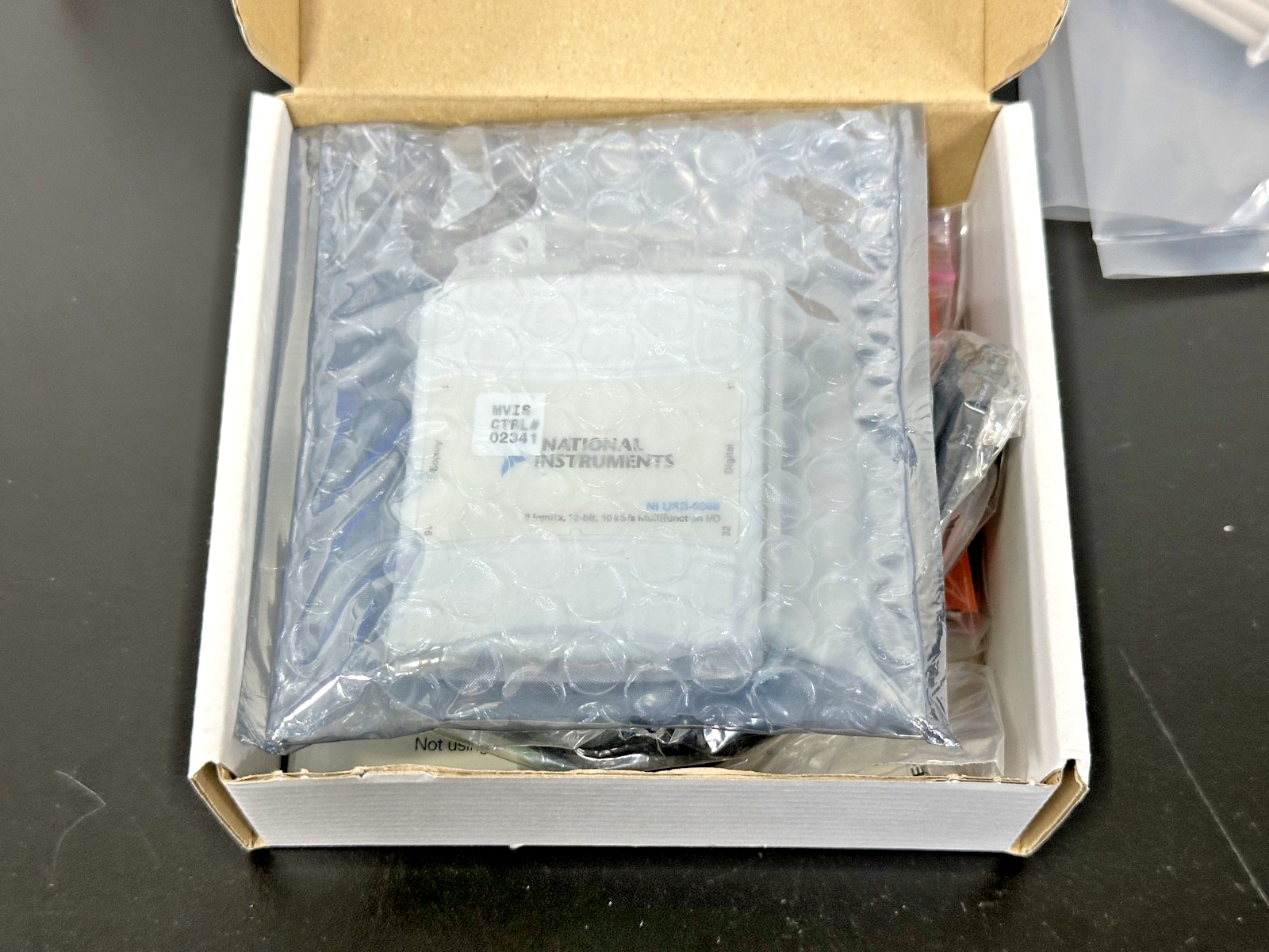National Instruments NI USB-6008 779051-01 Multifunction I/O DAQ Kit3