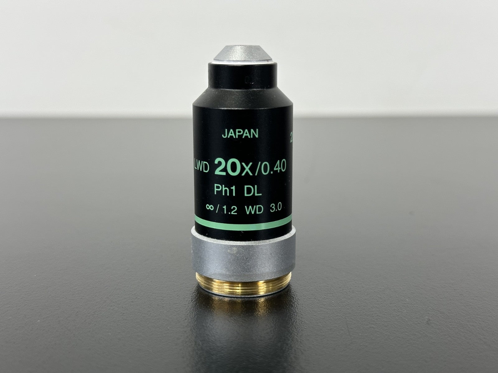 Nikon LWD 20X/0.40 Ph1 DL Infinity Phase Contrast Objective Lens0