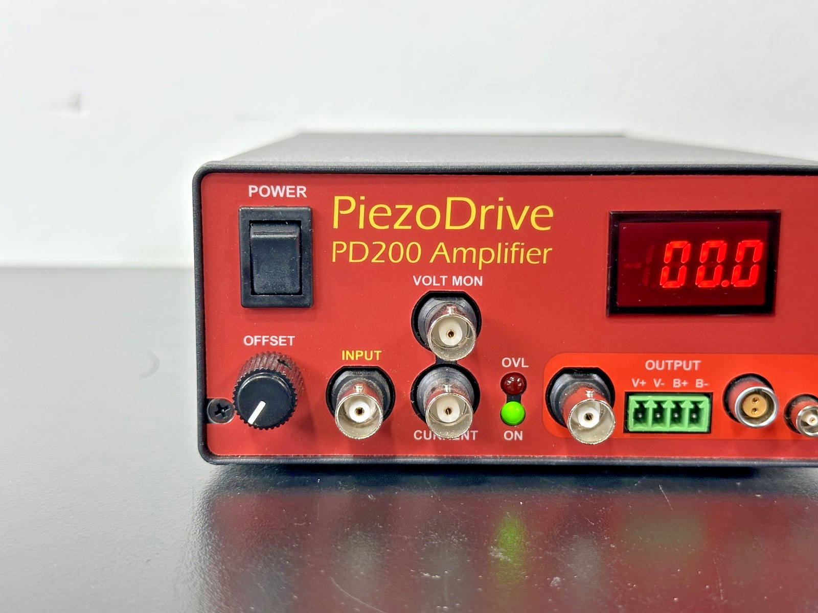 PD200 60W High Voltage Piezo Actuator Amplifier Powers On Working1