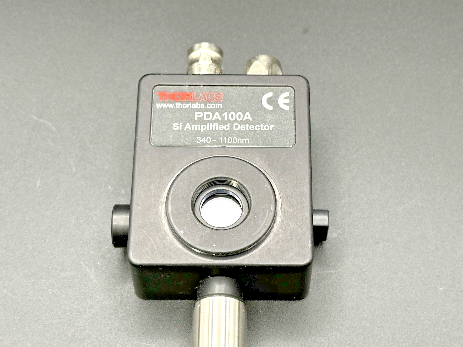 Thorlabs PDA100A Si Switchable Gain Amplified Detector 340–1100nm w/Post1