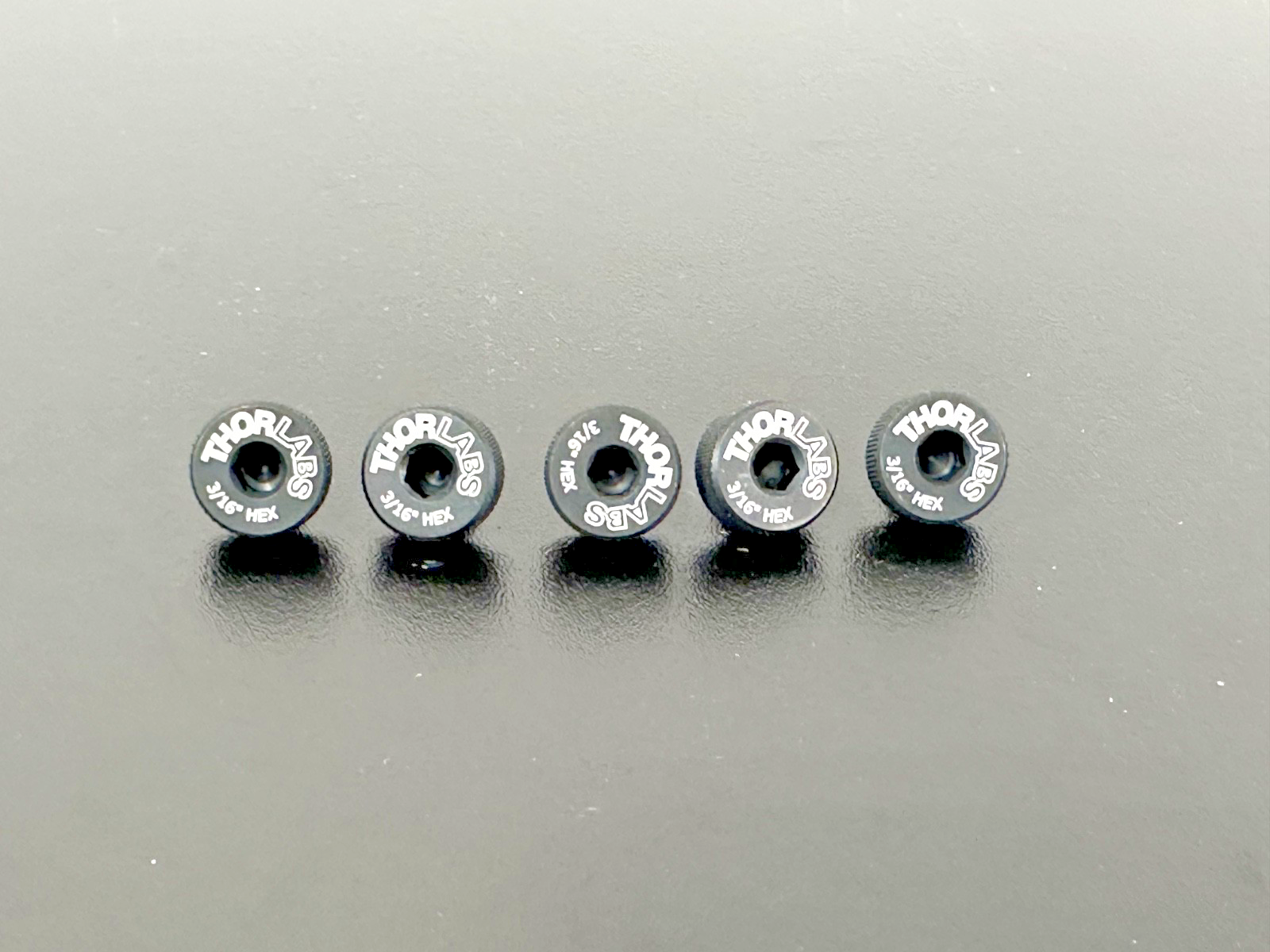 Lot of 5 Thorlabs 3/16" Hex Knurled Locking Thumb Screws for Optical Mounts0