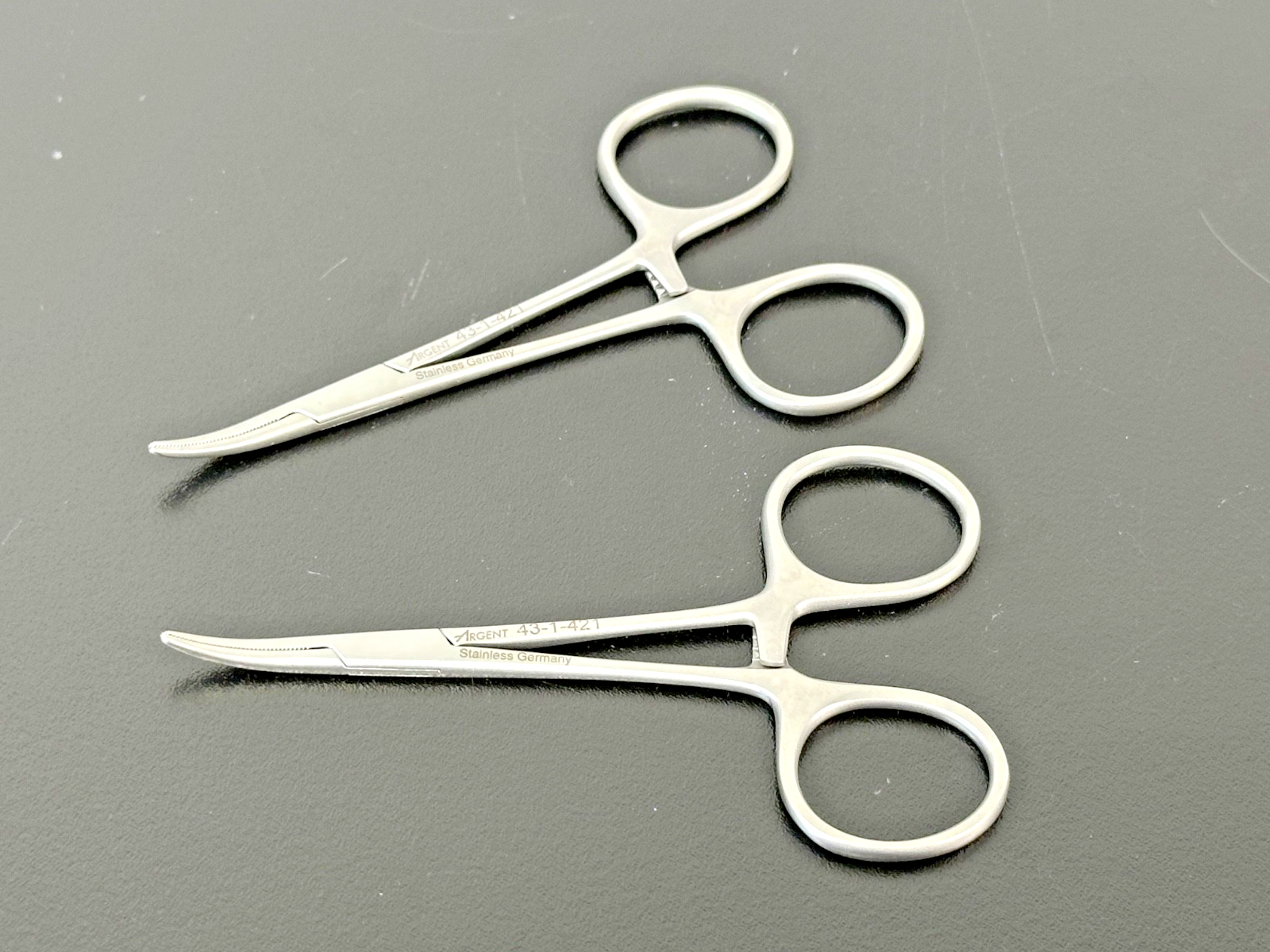 Lot of 2 Argent 43 1 421 Curved Mosquito Hemostatic Forceps0