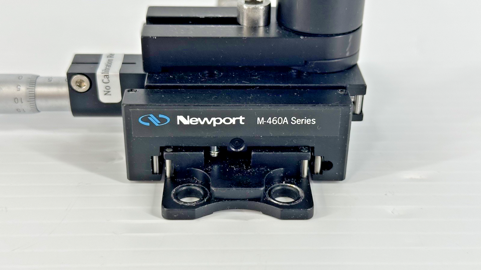 Newport M 460A Series 2 Axis XY Stage w/ Thorlabs Optical Mount1