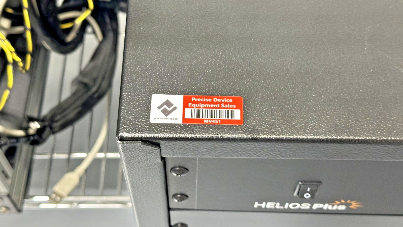 HELIOSPlus USLR V12F NMNN P 12" Integrating Sphere Light Source System Working16