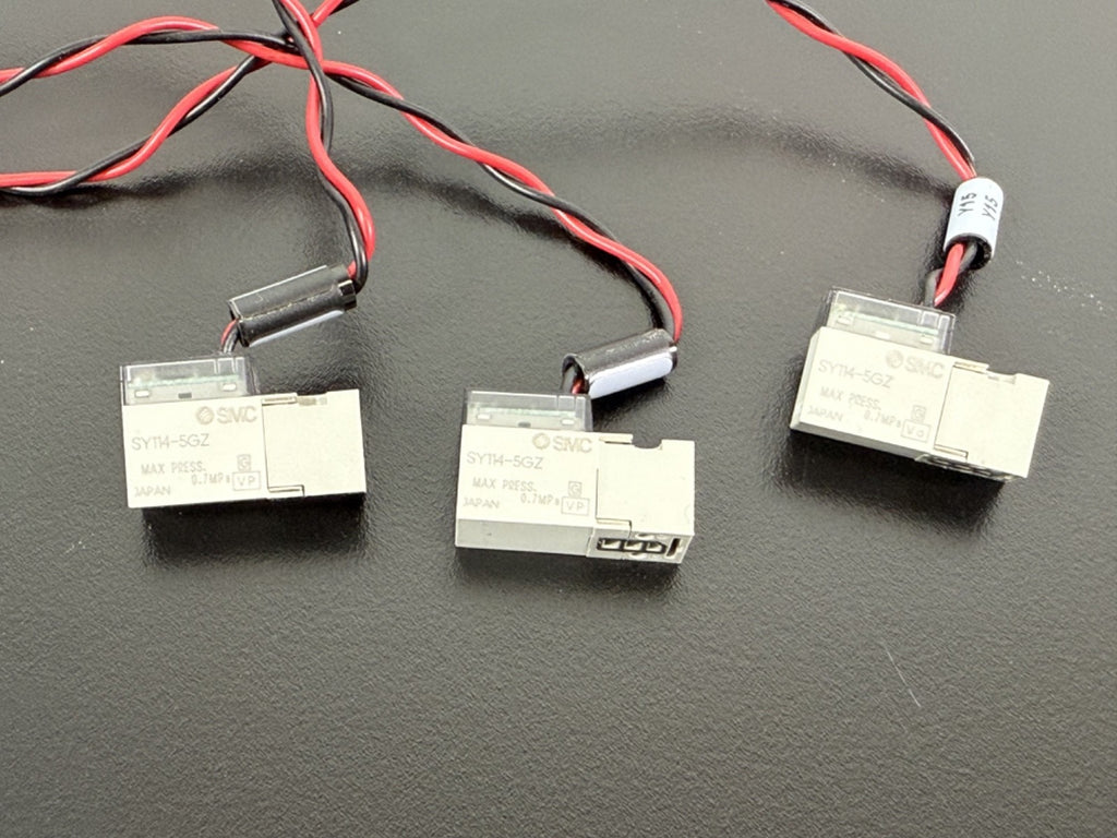 SMC SYT4 5GZ Solenoid Valve 24VDC Max 0.7MPa w/ Pigtail Cable1