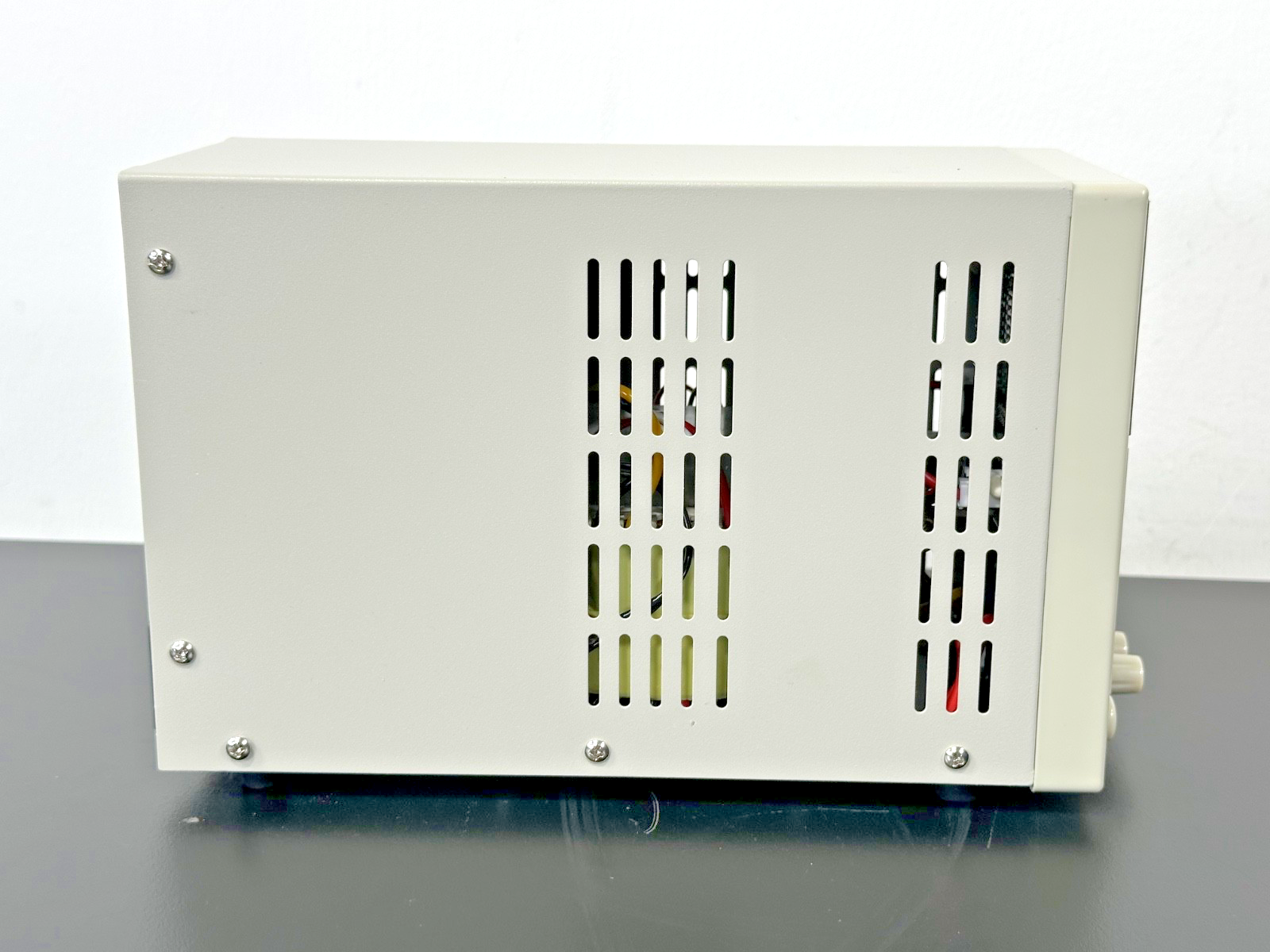 Korad KA6003D Digital DC Bench Power Supply 60V 3A Adjustable Powers On Working4