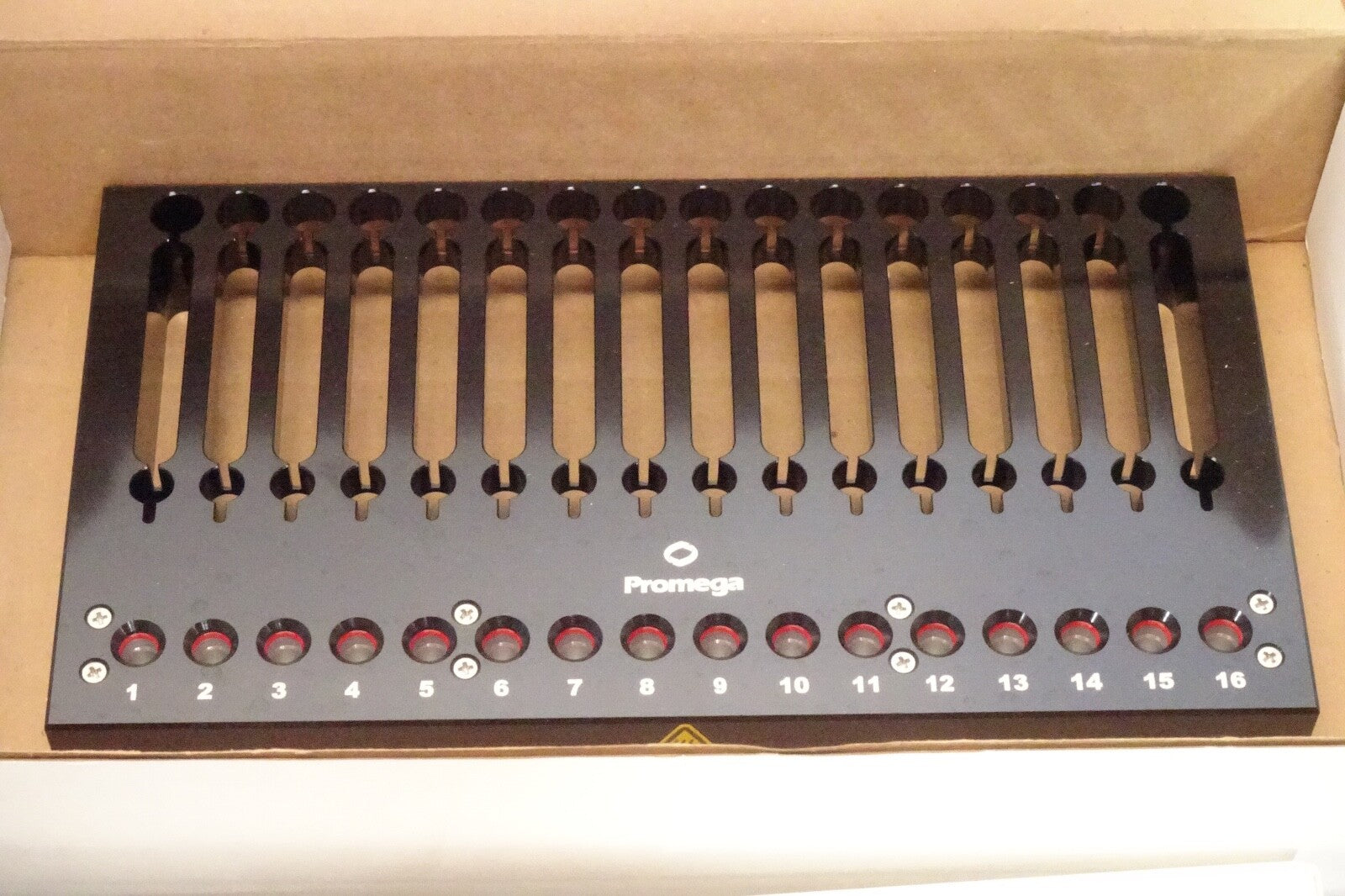 Promega Maxwell 16 Magnetic Particle Processor MX30314