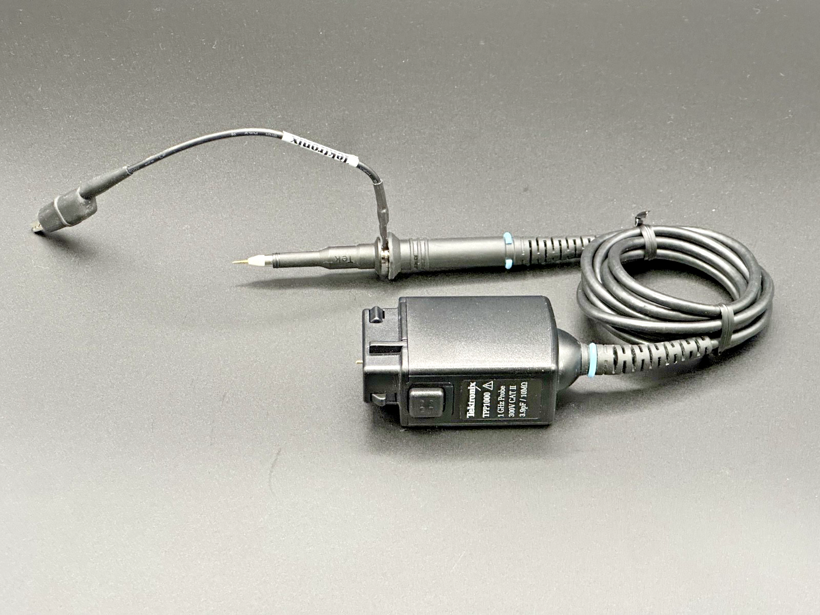 Tektronix TPP1000 1GHz 10X Passive Oscilloscope Probe w/ Ground Lead0