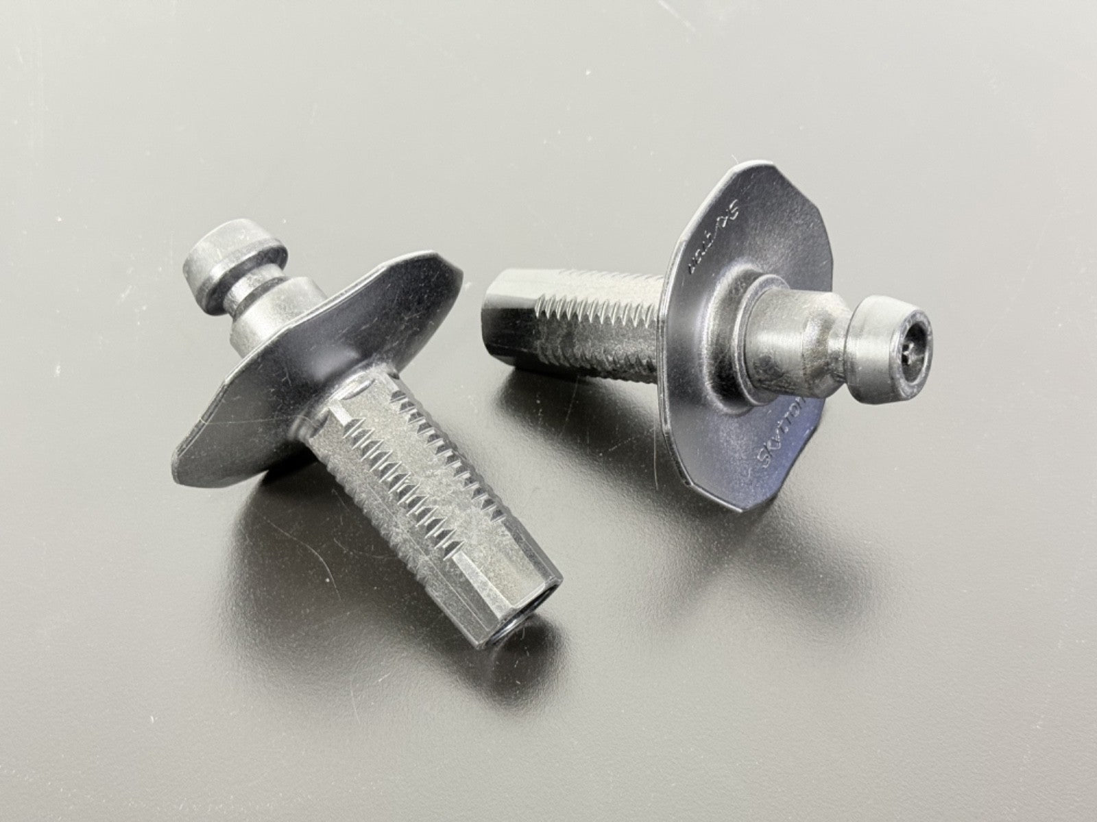 Skytron GEN Surgical Light Handles PAIR 000 Sterile0