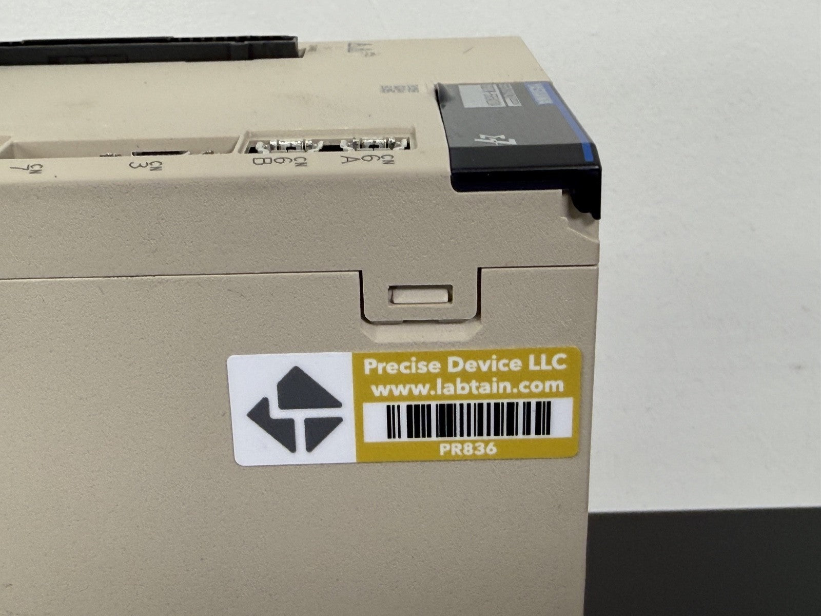YASKAWA SGD7W 5R5A20A Servo Drive5