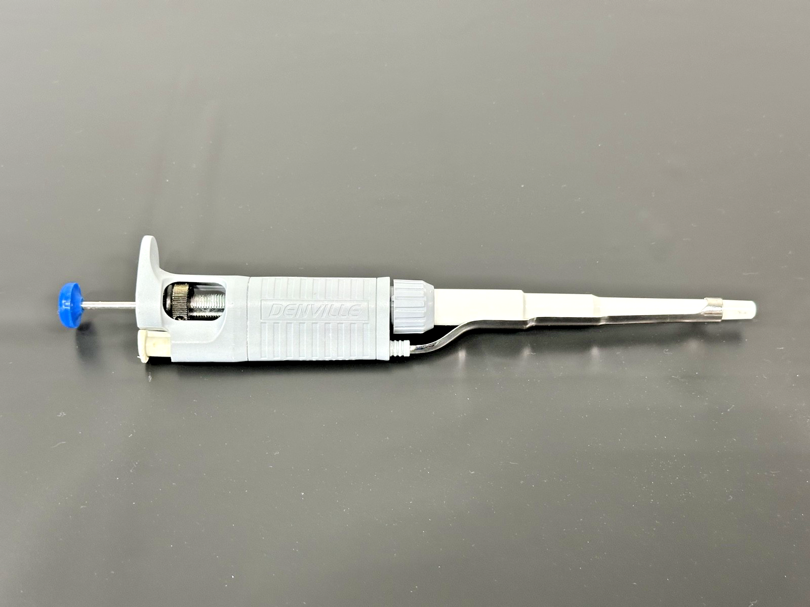 Denville Adjustable Micropipette 100 1000µL Single Channel Pipettor0